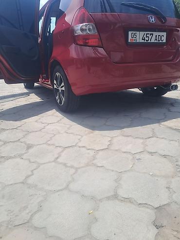 джаз авто: Honda Jazz: 2004 г., 1.4 л, Вариатор, Бензин, Хэтчбэк — 9