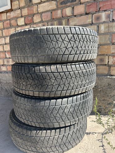 штор авто: Шины 225 / 65 / R 17, Зима, Б/у, Комплект, Легковые, Bridgestone