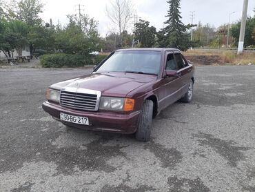 Mercedes-Benz: Mercedes-Benz 190 (W201): 2 l | 1992 il Sedan — 8