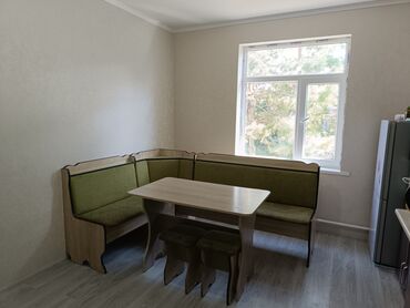 талас мебел: Кухонный гарнитур, Уголок, цвет - Зеленый, Б/у