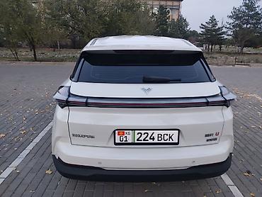 пылесос для авто: Neta U Pro, конец 2021г. в отличном состоянии. Электромобиль кроссовер — 5