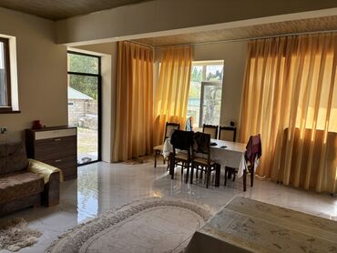 Uzunmüddətli kirayə evlər: QƏBƏLƏ RAYONU VƏNDAM KƏNDİ… İcarəyə təqdim olunur: geniş həyəti olan — 4