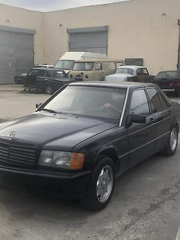 megane disk: Mercedes-Benz 190 (W201): 2.3 l | 1990 il Sedan — 8