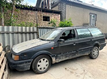 срочно продаю пассат: Volkswagen Passat: 1.8 л, Механика, Бензин, Универсал