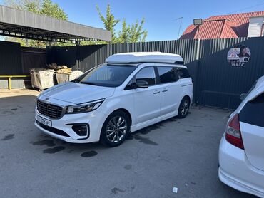 Kia: Kia Carnival: 2018 г., 2.2 л, Автомат, Дизель, Внедорожник