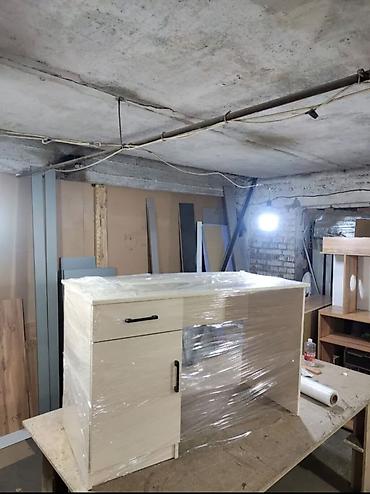 Компьютерные столы: Компьютерный стол, Новый, С полками — 9