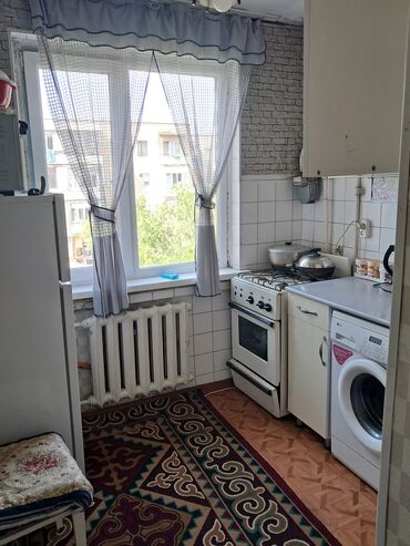 снять квартиру ош на месяц: 3 бөлмө, Менчик ээси, Чогуу жашоо менен, Жарым -жартылай эмереги бар