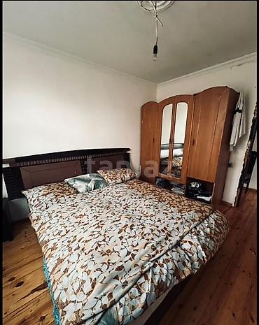 Köhnə tikili: 2 otaqlı mənzil – şəhər daxili məhəllədə Plan və sahə: - 2 ayrı otaq — 5