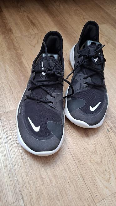 Кроссовки и спортивная обувь: Кроссовки, 36.5, Nike, Б/у, цвет - Черный, Самовывоз — 1