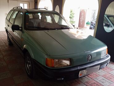 Volkswagen: Volkswagen Passat: 1989 г., 1.8 л, Механика, Бензин, Универсал