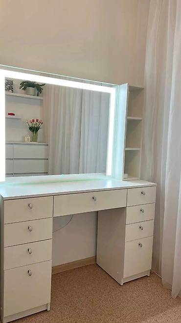 Masa və oturacaq dəstləri: Vizaj/kosmetik üçün işıqlandırmalı makiyaj masası dəsti - Dizayn — 8