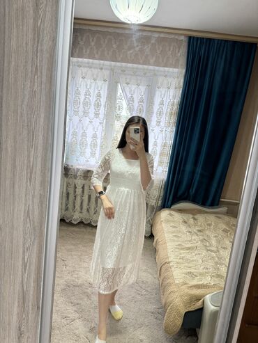белое летнее платье: Продаю очень нежное летнее платье новое 42 размер
