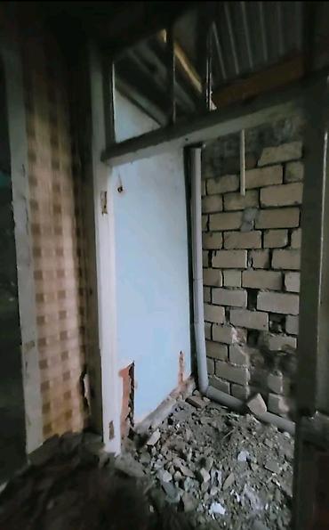 bagca satilir: Satılır: Gence kilsenin yaninda 1.5 sotun icinde yari tikili heyet — 6
