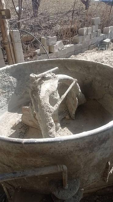 Производство пескоблоков: Продаётся две пескаблочные станки с четырьмя видом матрец, 300шт — 9