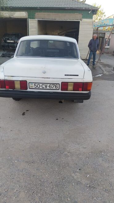 qaz 66 satisi azerbaycanda: QAZ 3110 Volga: 2.4 l | 1993 il | 25505 km Sedan