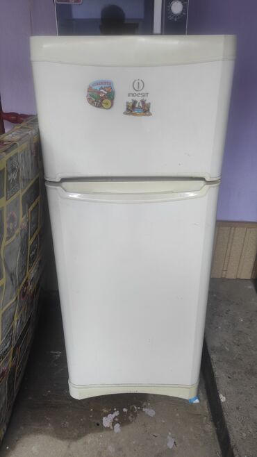продаю морозильник б у: Муздаткыч Indesit, Колдонулган, Эки камералуу, Low frost, 70 * 160 * 50