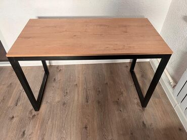 Другая мебель: Срочно, Продам эти парты, доски .
Цена за 1-шт
130/0,60 высота 0,73 — 2