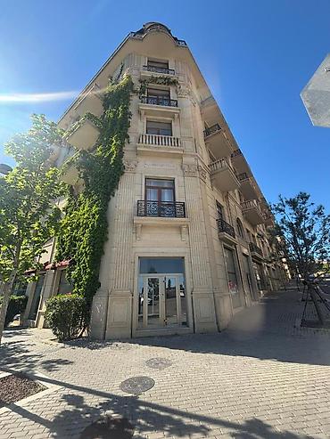 kirayə dukan: İcarəyə verilir obyekt 480 m², Ağ şəhər q. Daha 7 şəklə bax Agentlik — 1