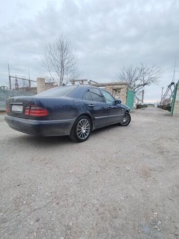 Mercedes-Benz: Mercedes-Benz 200: 2 l | 1997 il Sedan — 9