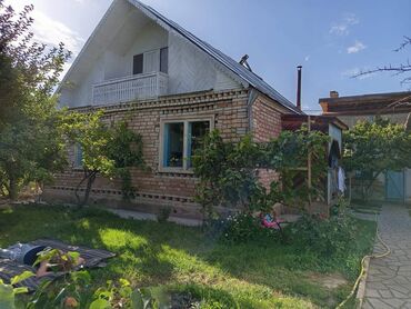 продаю дом в центре города: Үй, 70 кв. м, 3 бөлмө, Менчик ээси, Эски ремонт