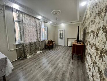 Köhnə tikili: Bakı, Qaraçuxur qəs., 2 otaqlı, Köhnə tikili, 40 kv. m — 2