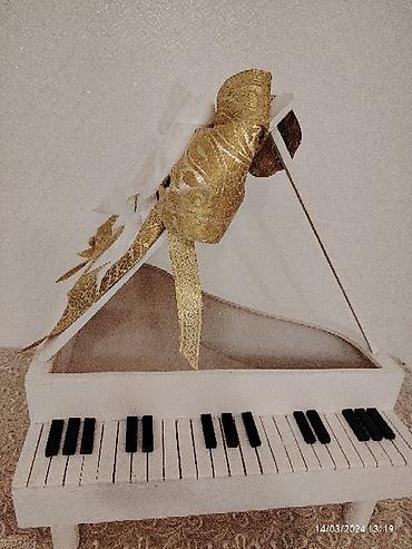 xonçalar: Xonca piano satilir icine sokolad ve cicek qoyub hediyye etmek olar — 4
