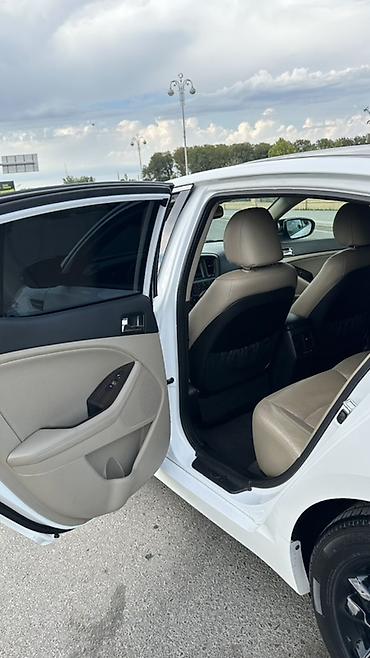 Kia: Kia Optima: 2.4 l | 2012 il Sedan — 11