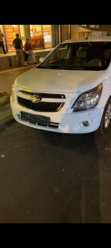 порше кайен цена в баку: Chevrolet Cobalt – ağ rəngli sedan - Kuzov: 4 qapılı sedan, ağ rəng -