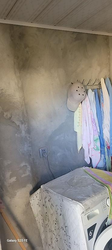Həyət evləri və villaların satışı: Satılır: həyət evi - Tikili: birmərtəbəli həyət evi, daş divarlar — 11