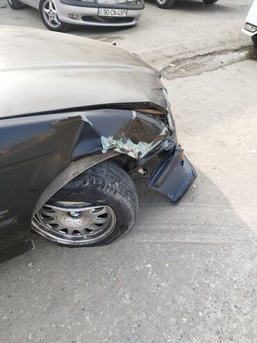 Digər avtomobil ehtiyat hissələri: BMW 3 Seriyası E46 sedan – ehtiyat hissələri üçün - Kuzov: ön hissədə — 3