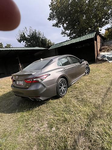 corolla 2022: Toyota Camry: 2021 г., Автомат, Бензин — 4