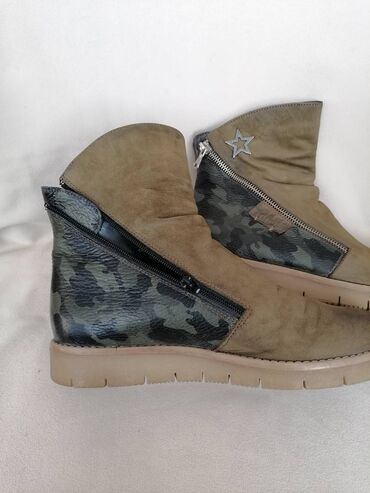 Gležnjače: Gležnjače, Stefano, 38 — 11