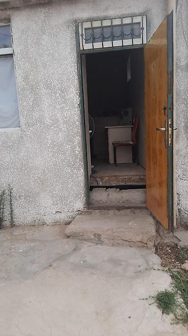 koroğlu: Sabunçu qəs. 4 otaqlı, 80 kv. m, Orta təmir — 6