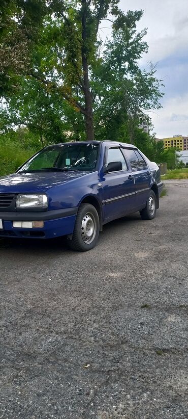 с4 2 моно: Volkswagen Vento: 1993 г., 1.8 л, Механика, Бензин, Седан