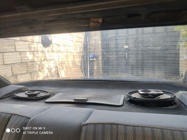 Mercedes-Benz: Mercedes-Benz W124: 2 l | 1992 il Sedan — 6