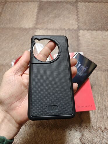 OnePlus: OnePlus 12, Б/у, 256 ГБ, цвет - Черный, 2 SIM — 11