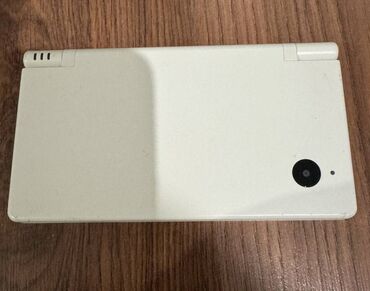 Nintendo 3DS: Продам Nintendo DSi в отличном состоянии. Прошита. Батарею держит