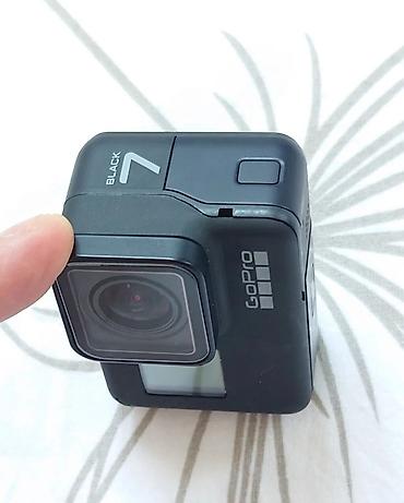 Видеокамеры: Экшн‑камера GoPro HERO7 Black 90% ОТЛИЧНОЕ Ключевые особенности: - — 5
