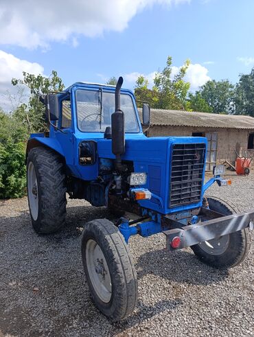 yem uyuden traktor ucun: Kənd təsərrüfatı üçün universal təkərli traktor mtz80 - Rəng: mavi