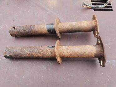 Auto delovi: Nosaci prednjeg branika Lada 2121,21213,21214 Niva. Polovno, ocuvano — 2