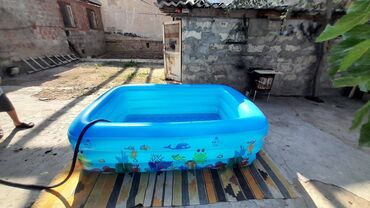 купить бу коляску: Şişmə hovuz satıram. 3-4 dəfə istifadə edilib. Ölçüləri 196x143x60