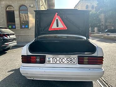 mos: Mercedes-Benz 190 (W201): 2 l | 1991 il Sedan — 3