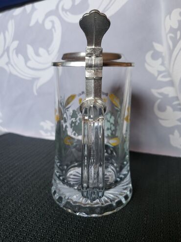 Čaše: Nemacka nova vintaz krigla. Krigla sve na njoj odsjaj od svetla — 7