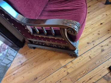 Bağ divan və kreslo dəstləri: İşlənmiş, Jurnal masası, 2 kreslo, Divan, Rumıniya — 17