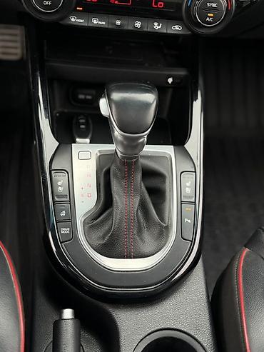 люк е36: Kia K3: 2019 г., 1.6 л, Робот, Бензин, Седан — 9