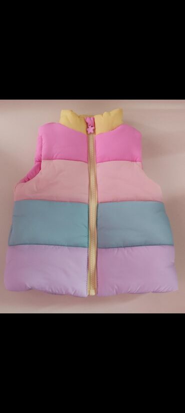 Üst geyimləri: Mothercare 6-9ay 1-2defe geyinilib cox seliqeli teze kimi 10azn