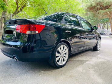 автомобиль фольксваген поло: Kia Cerato: 1.6 л | 2011 г. Седан