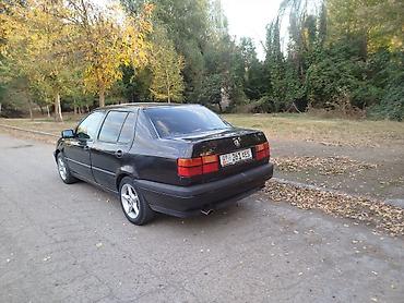 Volkswagen: Volkswagen Vento: 1993 г., 1.8 л, Механика, Бензин, Седан — 4