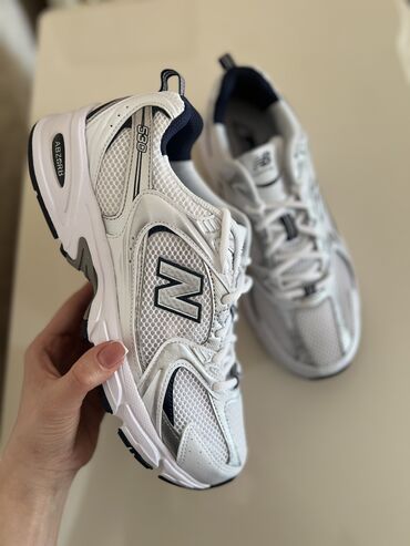 Кроссовки и спортивная обувь: Кроссовки, 42.5, New Balance, Новый, цвет - Белый, Самовывоз, Бесплатная доставка, Платная доставка