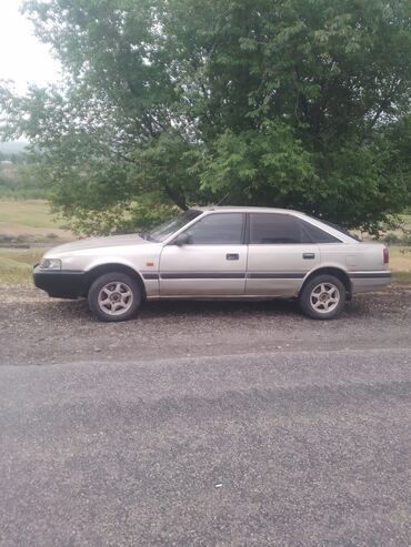 Mazda: Mazda 626: 1990 г., 4.2 л, Механика, Бензин, Хэтчбэк